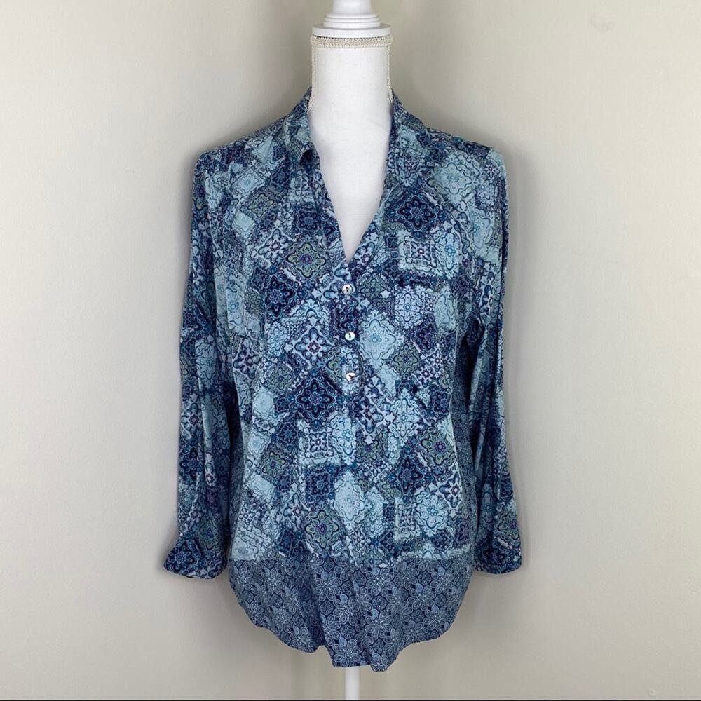 J. Jill V Neck Blouse Size LP Blue Damask